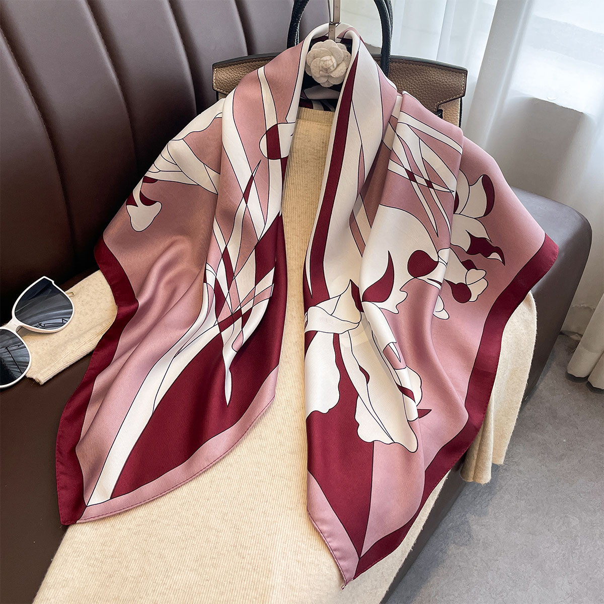 Luxury 90*90Cm Square Scarf Tw – Ascot Neck Scarf recenzja i cena