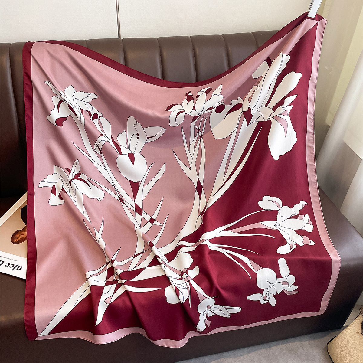 Luxury 90*90Cm Square Scarf Tw – Ascot Neck Scarf recenzja i cena
